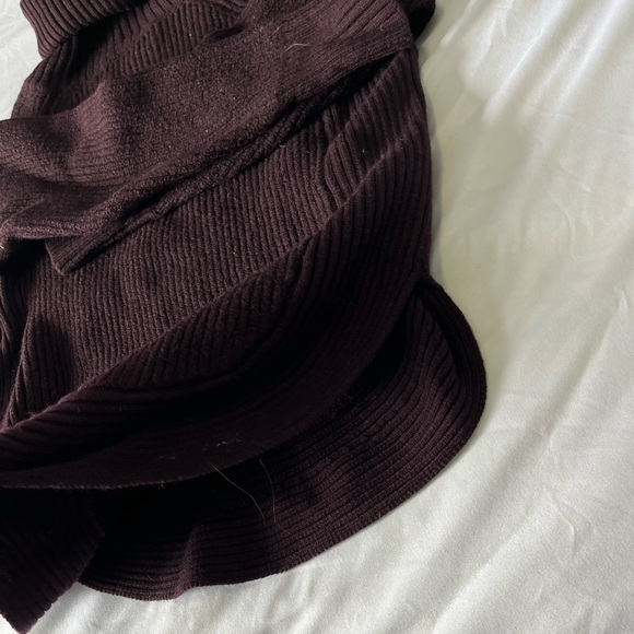 Wilfred Turtle Neck - Picture 4 of 4